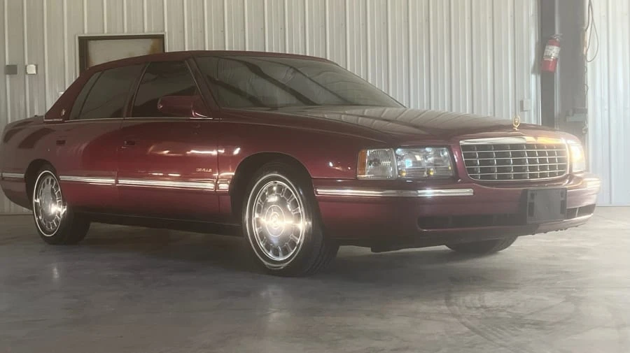1998 Cadillac DeVille 7th Gen - Image 2 of 15