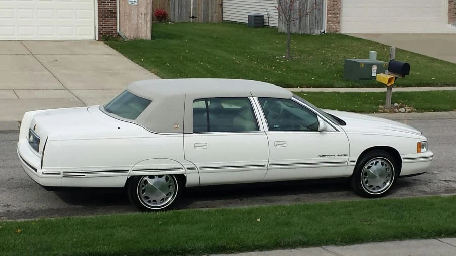 1998 Cadillac Fleetwood - Image 3 of 9