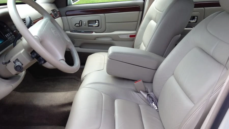 1998 Cadillac Fleetwood - Image 4 of 9
