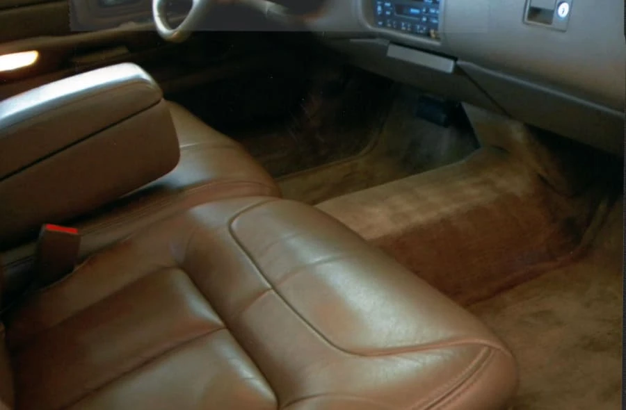 1998 Cadillac DeVille 7th Gen - Image 5 of 8