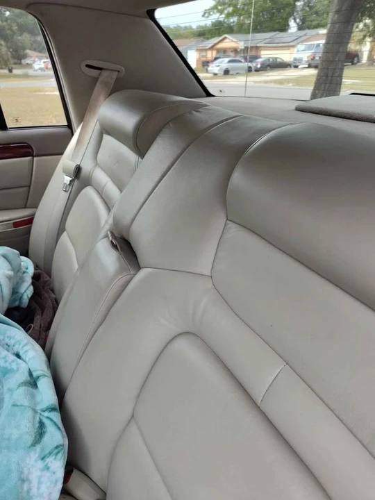1998 Cadillac DeVille 7th Gen - Image 5 of 14