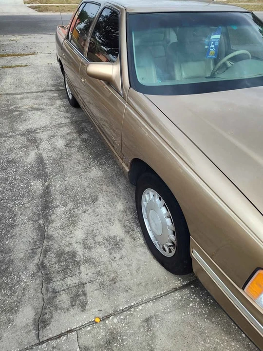 1998 Cadillac DeVille 7th Gen - Image 12 of 14