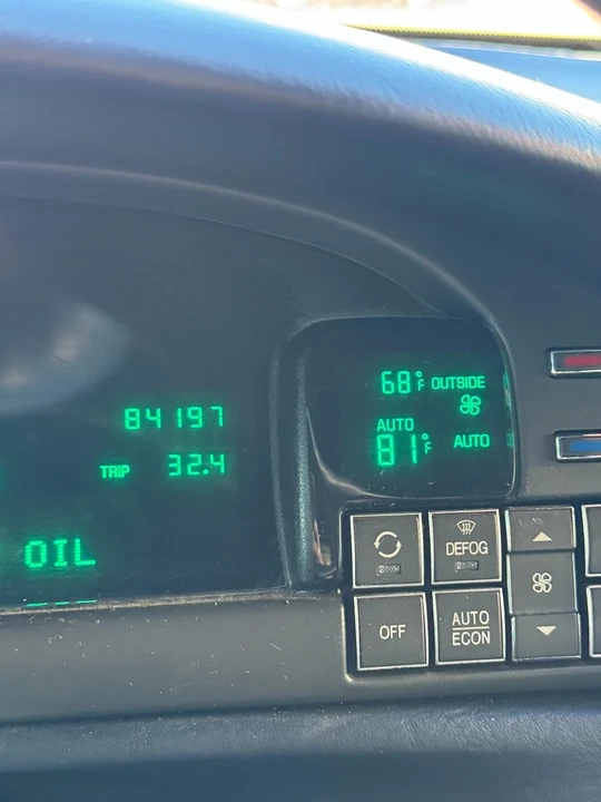 1998 Cadillac DeVille 7th Gen - Image 13 of 21
