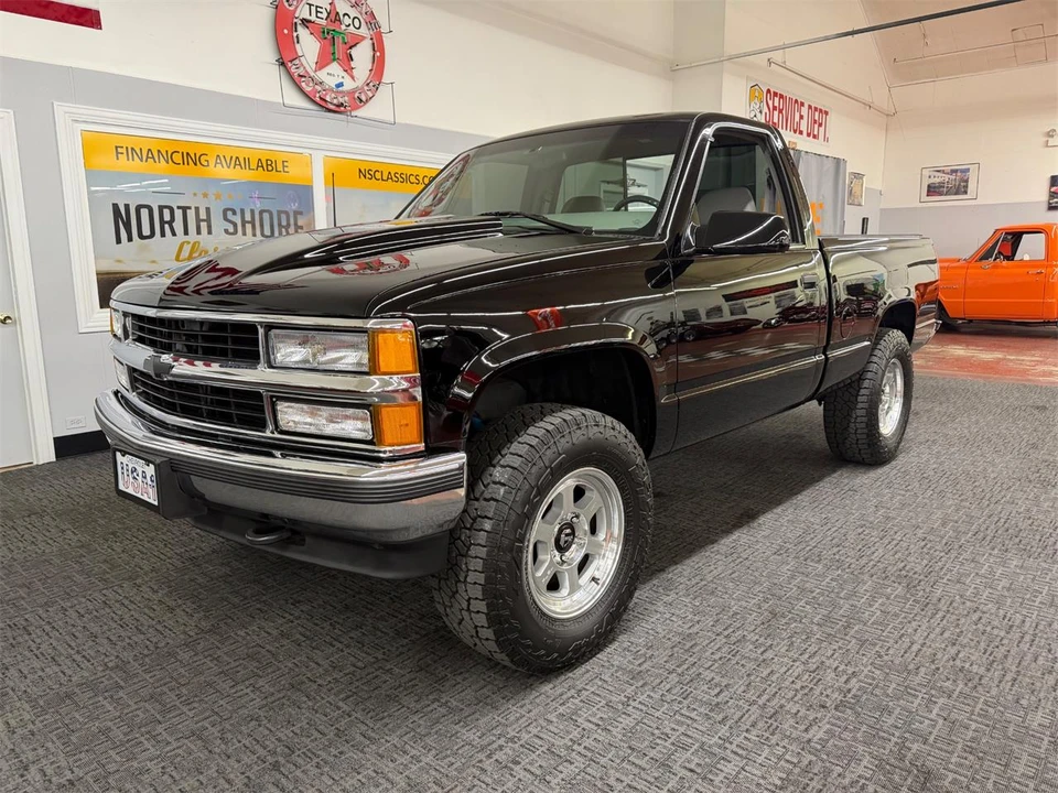 1998 Chevrolet C/K 4th Gen - Image 2 of 31