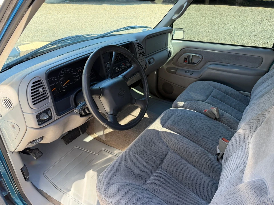 1998 Chevrolet - Image 5 of 31