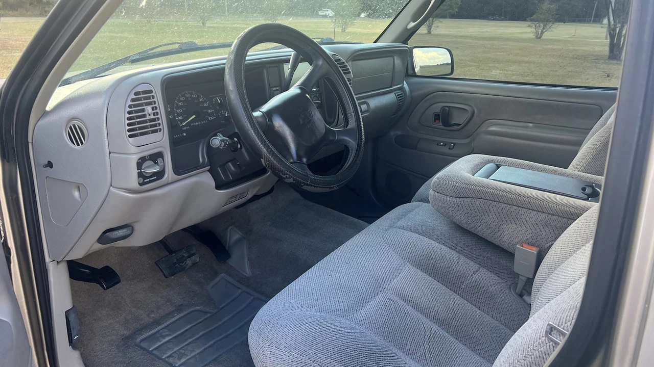 1998 Chevrolet C/K 4th Gen - Image 4 of 9