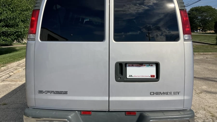 1998 Chevrolet Express - Image 2 of 21