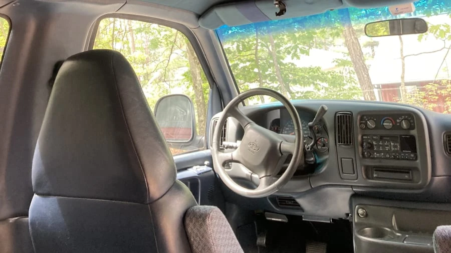 1998 Chevrolet Express - Image 5 of 21