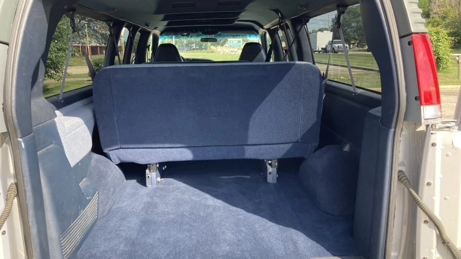 1998 Chevrolet Express - Image 10 of 21