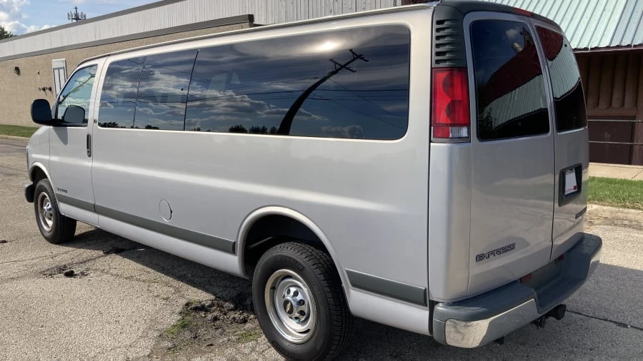 1998 Chevrolet Express - Image 19 of 21