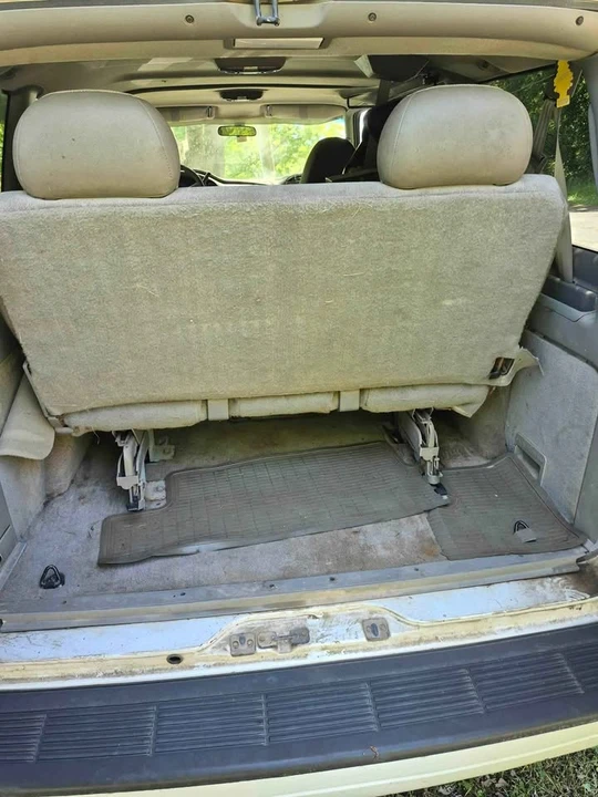 1998 Chevrolet Astro - Image 4 of 8