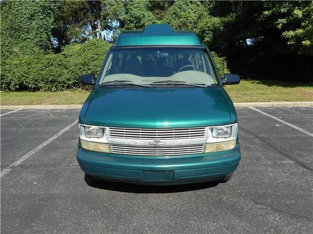 1998 Chevrolet Astro - Image 12 of 12