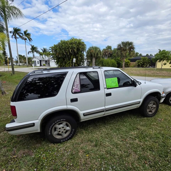 1998 Chevrolet Blazer - Image 3 of 7
