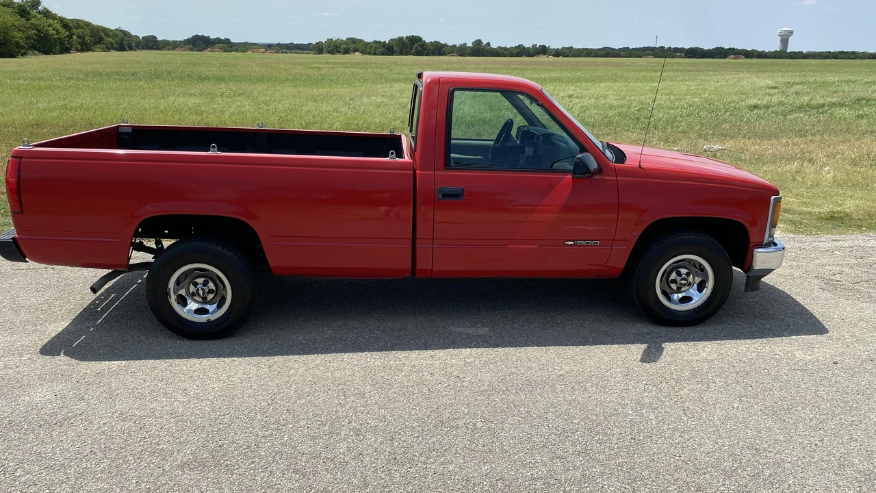 1998 Chevrolet C/K 4th Gen - Image 16 of 31