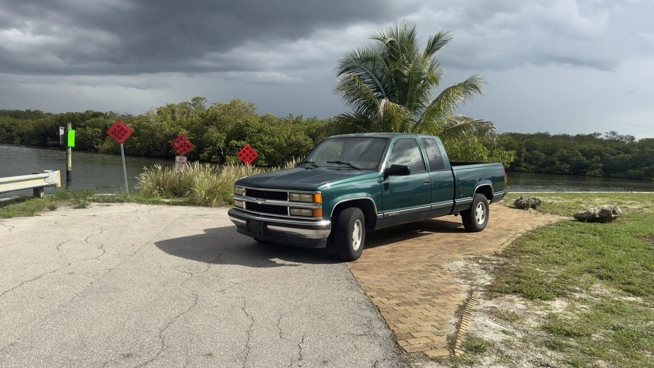 1998 Chevrolet C/K 4th Gen - Image 2 of 31