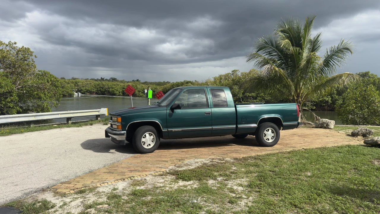 1998 Chevrolet C/K 4th Gen - Image 3 of 31