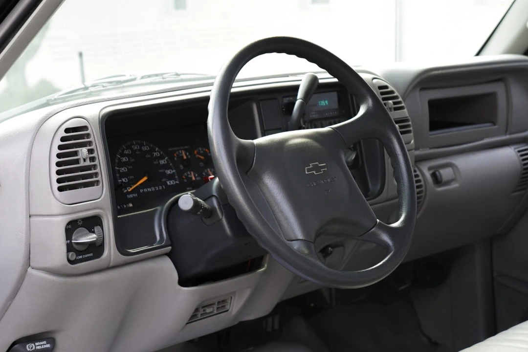 1998 Chevrolet C/K 4th Gen - Image 6 of 8