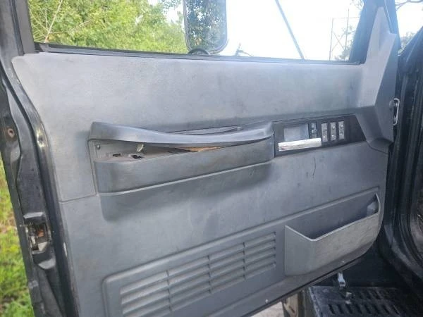 1998 Chevrolet Kodiak - Image 6 of 12