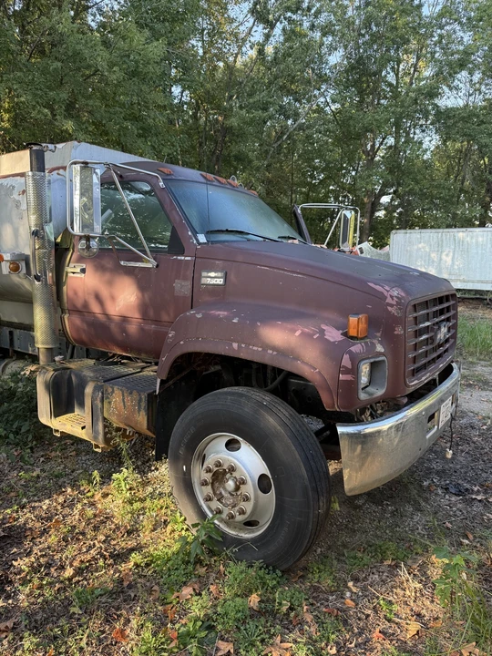 1998 Chevrolet Kodiak - Image 4 of 21