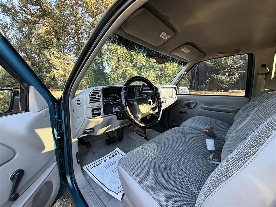 1998 Chevrolet C/K 4th Gen - Image 4 of 31