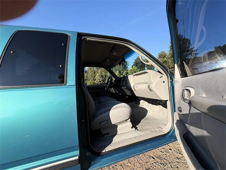 1998 Chevrolet C/K 4th Gen - Image 21 of 31