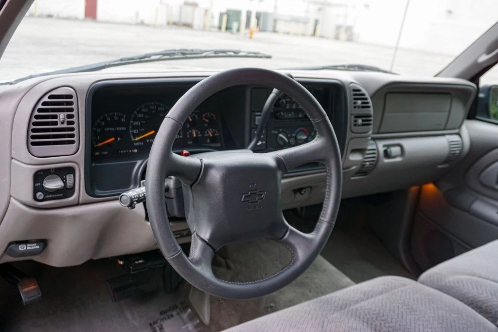 1998 Chevrolet C/K 4th Gen - Image 10 of 12
