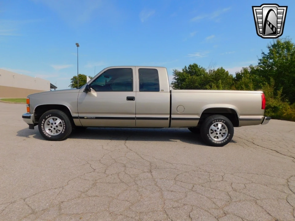 1998 Chevrolet C/K 4th Gen - Image 4 of 12