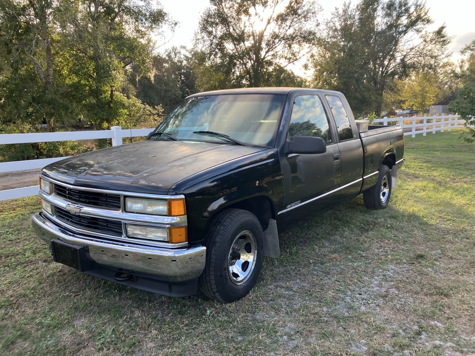 1998 Chevrolet C/K 4th Gen - Image 2 of 16
