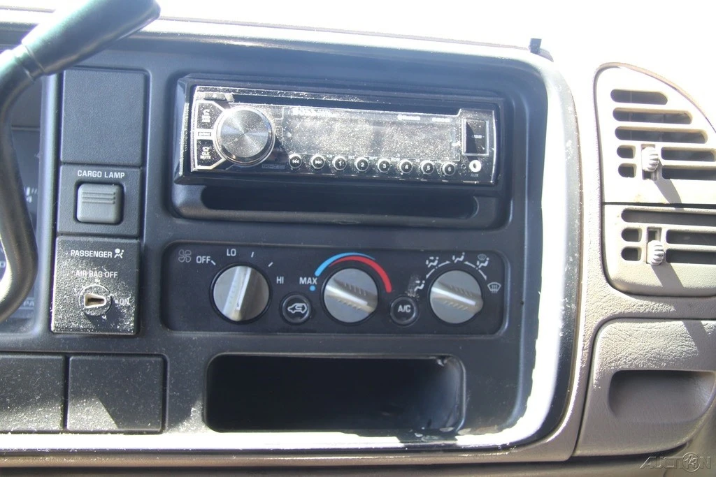 1998 Chevrolet C/K 4th Gen - Image 18 of 21