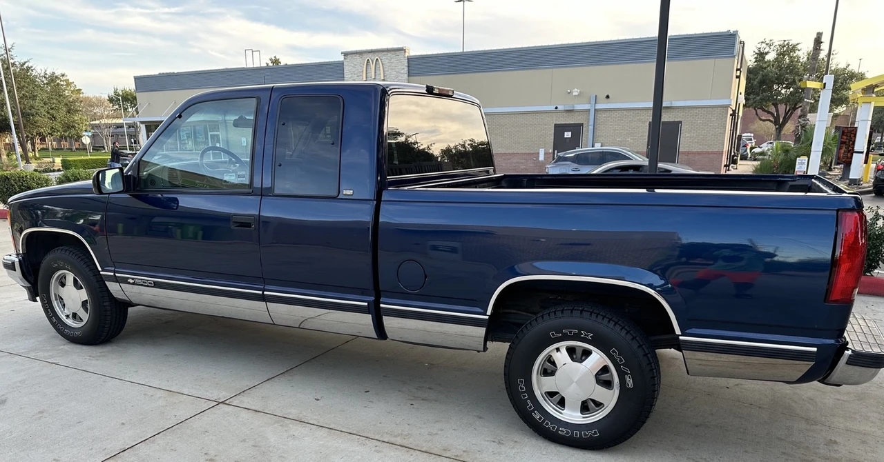 1998 Chevrolet C/K 4th Gen - Image 3 of 21
