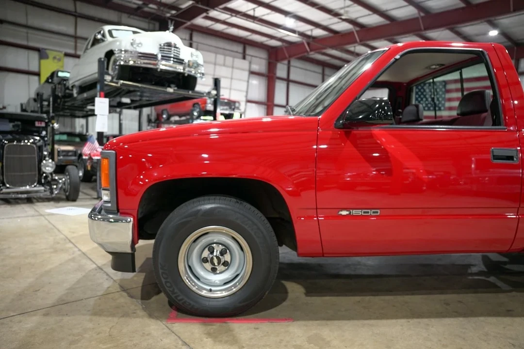 1998 Chevrolet C/K 4th Gen - Image 3 of 12
