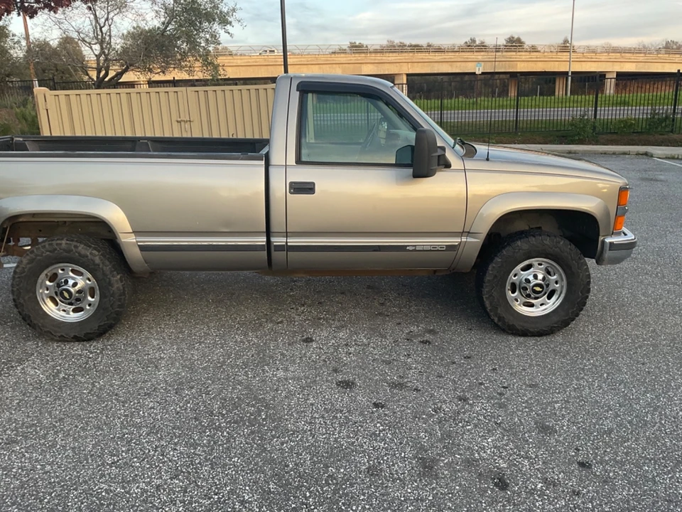 1998 Chevrolet C/K 4th Gen - Image 6 of 21