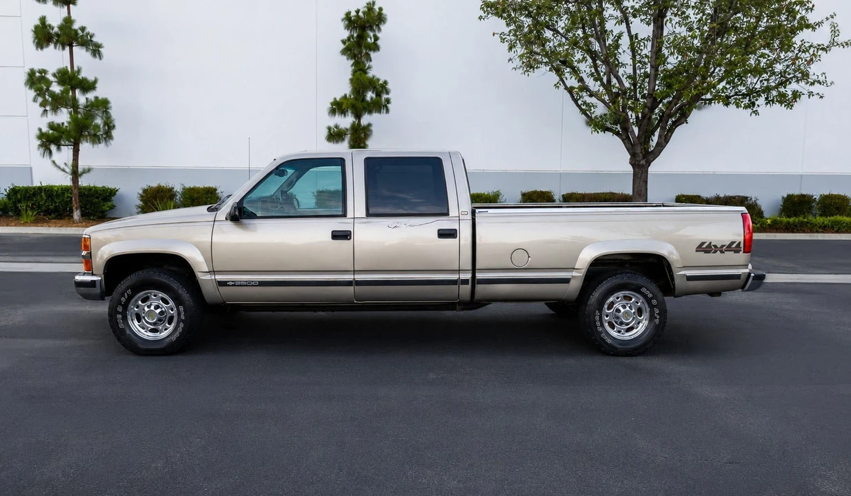 1998 Chevrolet C/K 4th Gen - Image 4 of 31