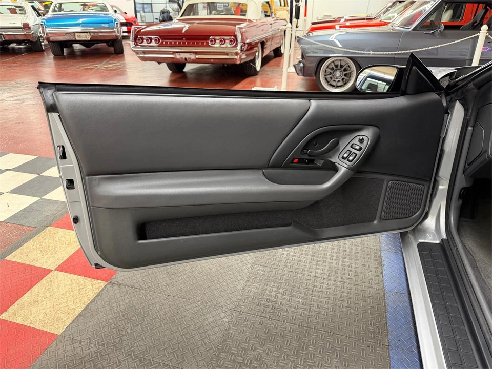 1998 Chevrolet Camaro 4th Gen - Image 28 of 31