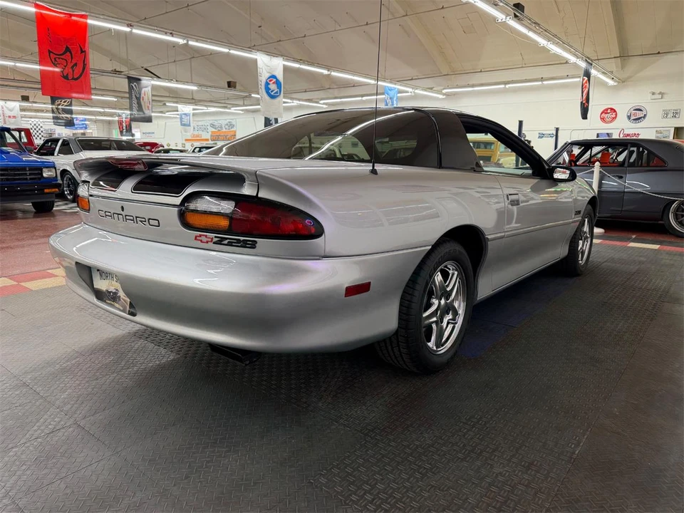 1998 Chevrolet Camaro 4th Gen - Image 11 of 31