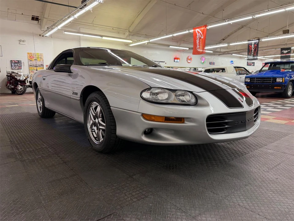 1998 Chevrolet Camaro 4th Gen - Image 14 of 31