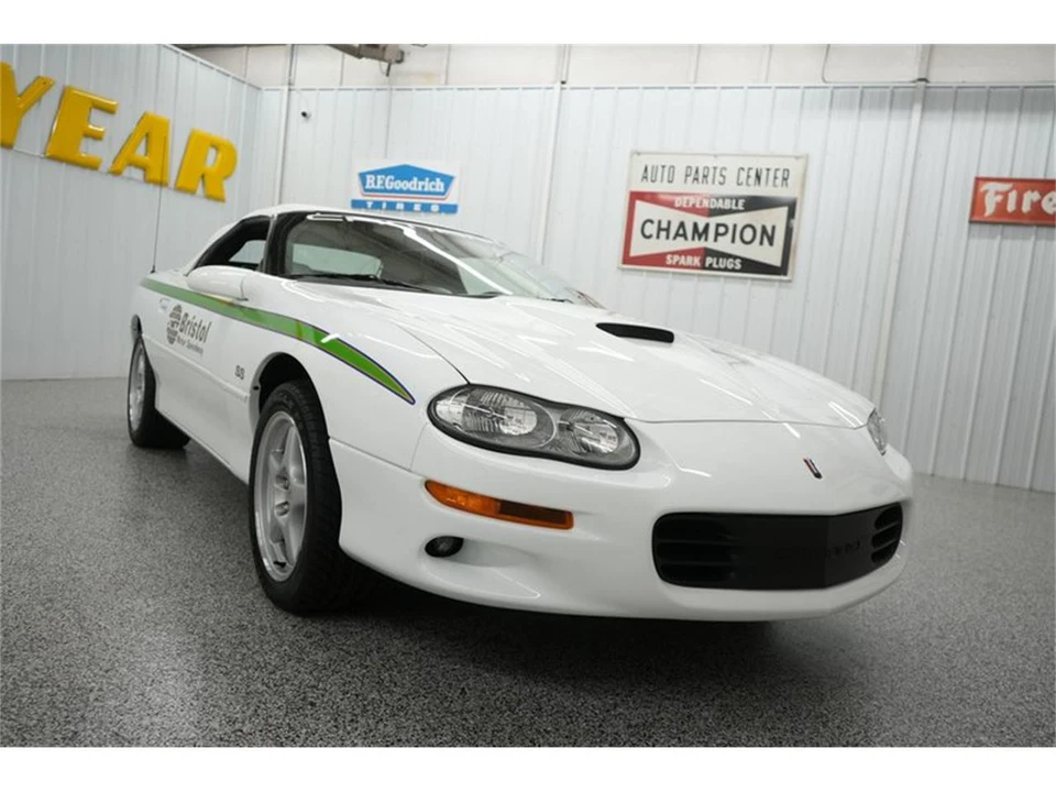 1998 Chevrolet Camaro 4th Gen - Image 22 of 31