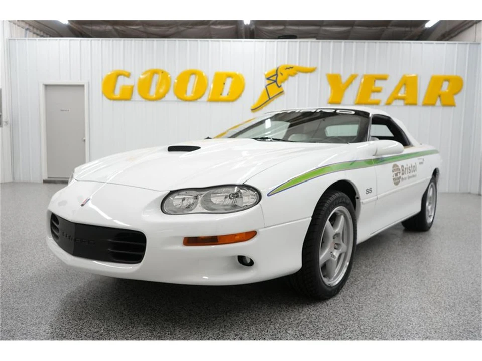 1998 Chevrolet Camaro 4th Gen - Image 2 of 31