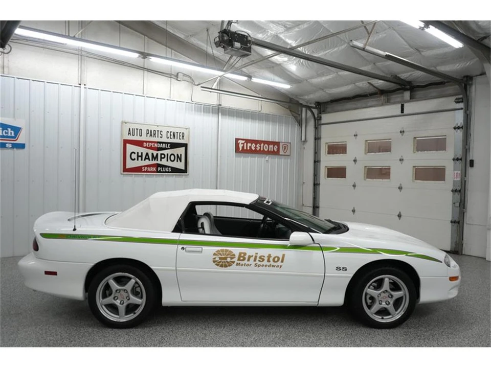 1998 Chevrolet Camaro 4th Gen - Image 17 of 31