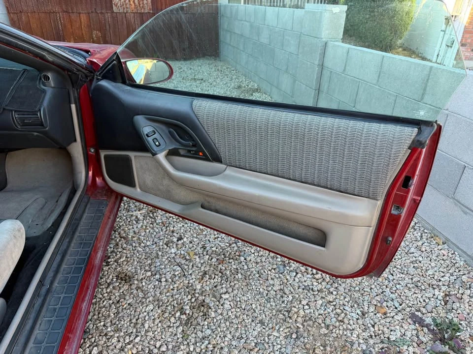 1998 Chevrolet Camaro 4th Gen - Image 8 of 12