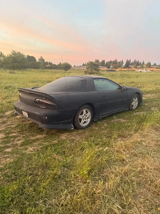 1998 Chevrolet - Image 3 of 9