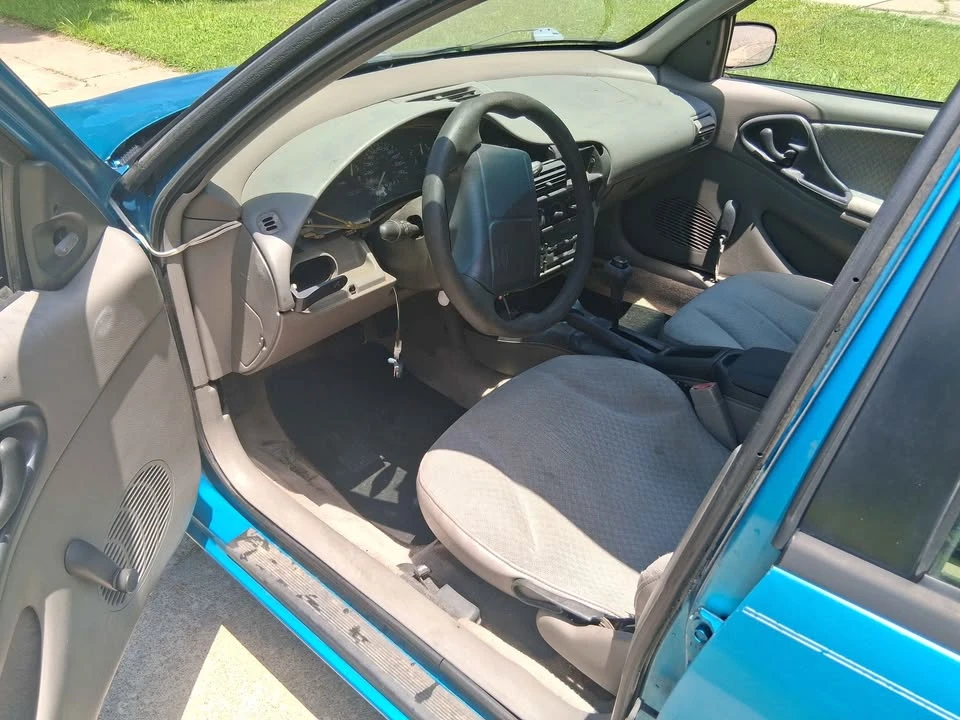 1998 Chevrolet Cavalier - Image 4 of 8