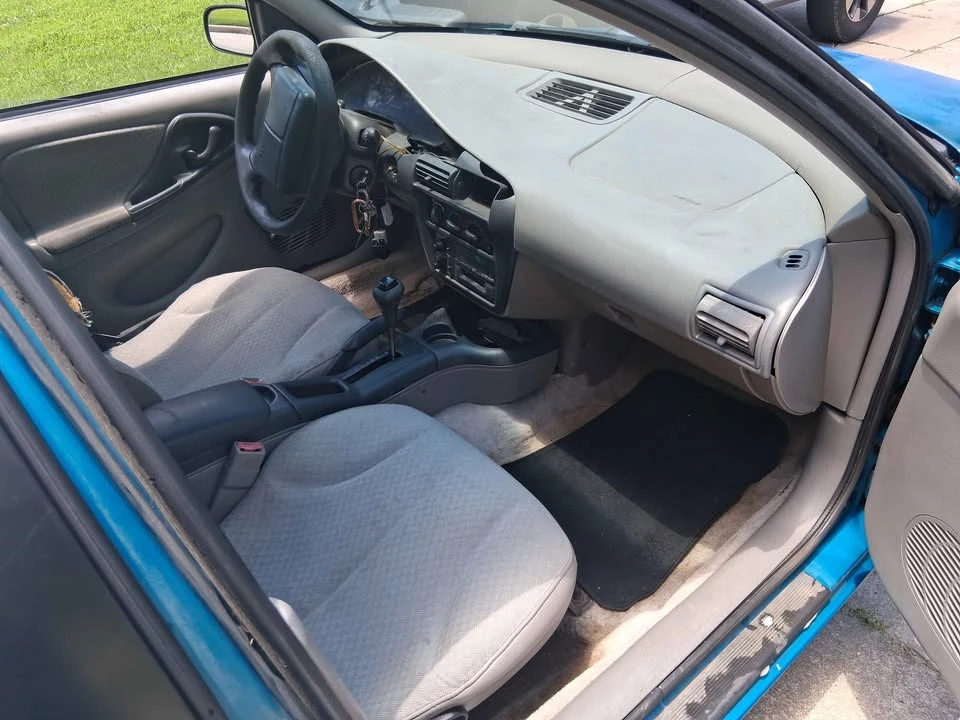 1998 Chevrolet Cavalier - Image 5 of 8