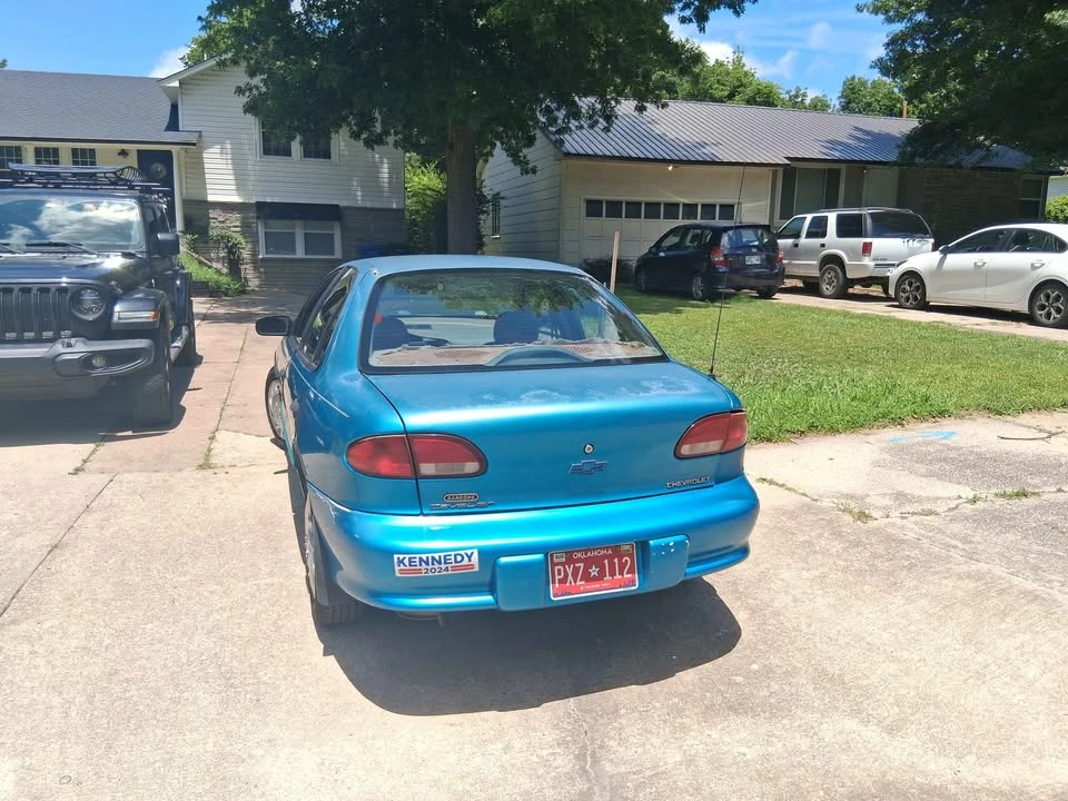 1998 Chevrolet Cavalier - Image 2 of 8