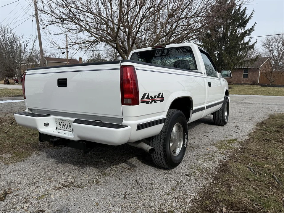 1998 Chevrolet C/K 4th Gen - Image 2 of 31