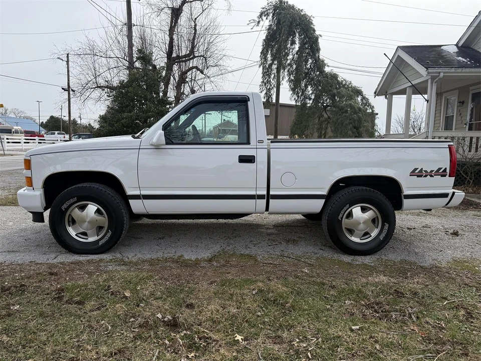 1998 Chevrolet C/K 4th Gen - Image 4 of 31