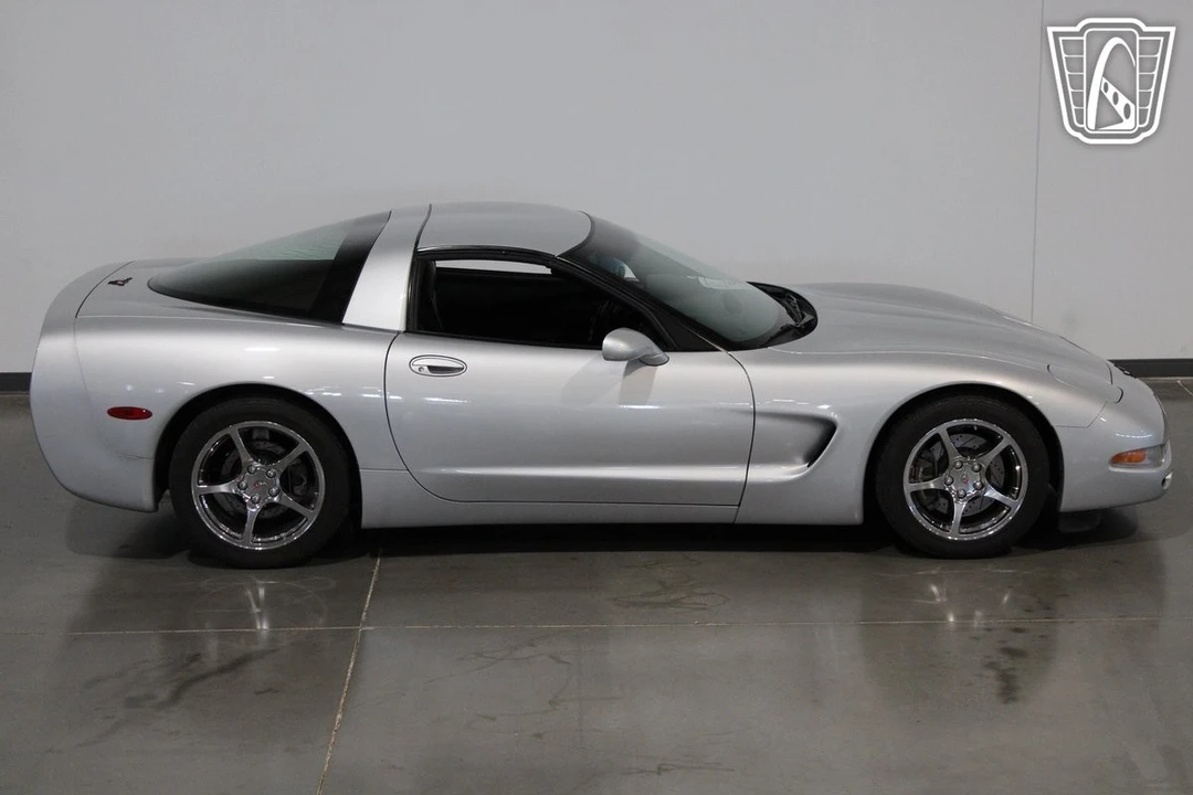 1998 Chevrolet Corvette C5 - Image 8 of 12