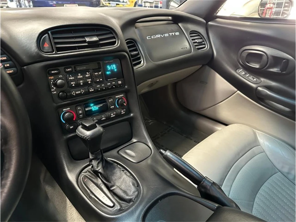 1998 Chevrolet Corvette C5 - Image 28 of 31