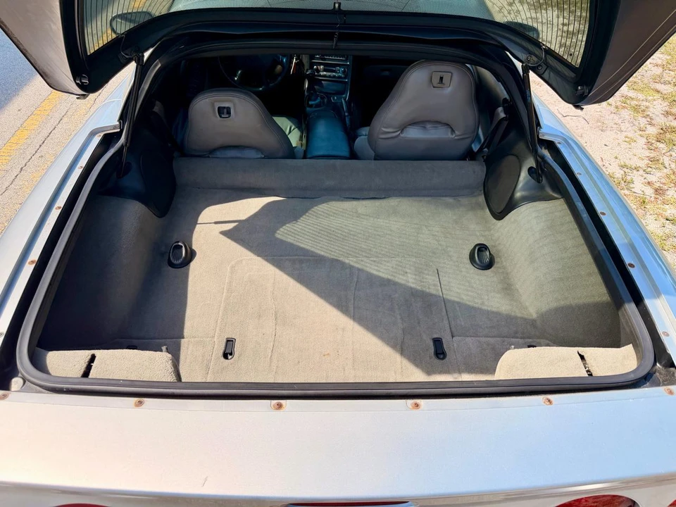 1998 Chevrolet Corvette C5 - Image 16 of 31