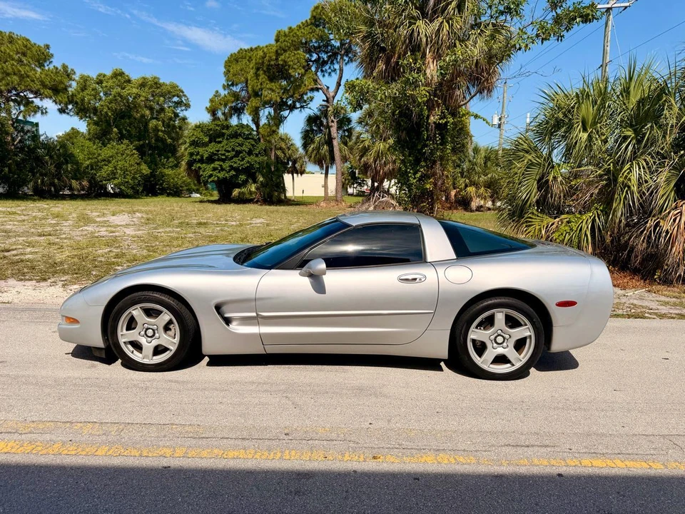 1998 Chevrolet Corvette C5 - Image 2 of 31